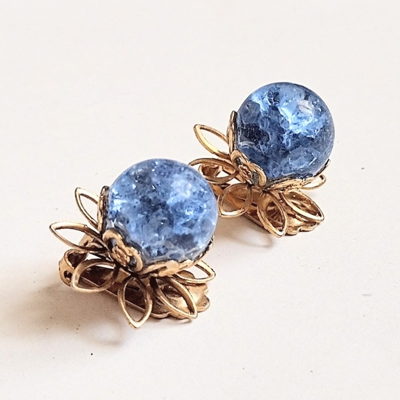 💙 Vintage MCM Crushed Blue Ice Bubble Bead Gold Necklace Earrings Set - Picture 8 of 9